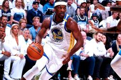 巴特勒意外战胜DWG，出色防守引爆全场！赢得满堂喝彩