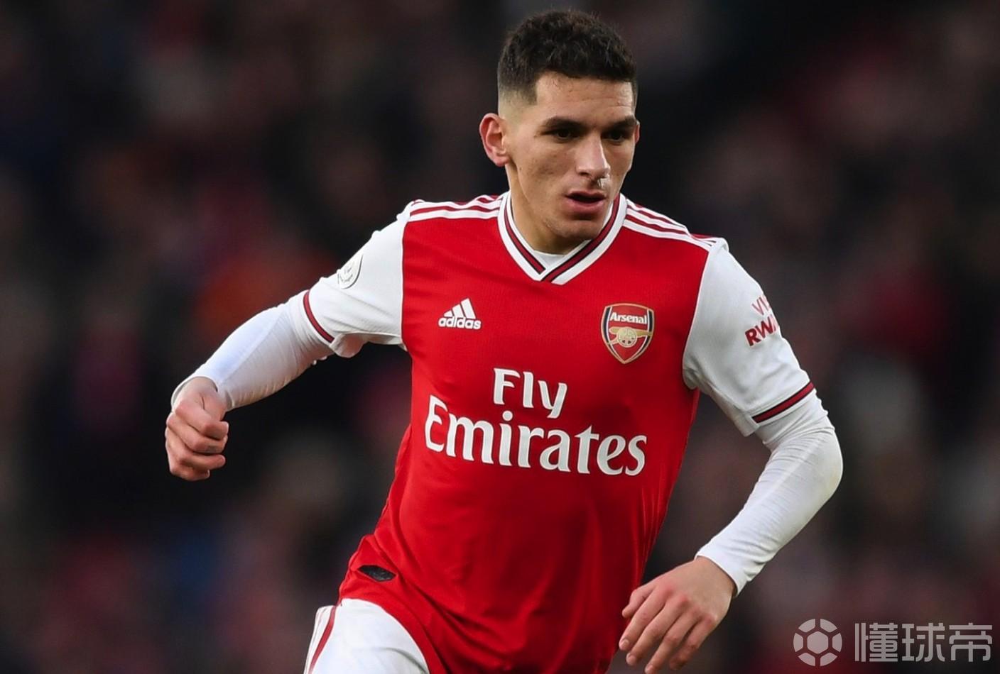 今晚里尔调整名单以备社区盾，回应争议环节打磨，赛场秩序良好，赛程密集仍需轮换